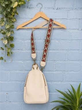 Moda Luxe Cream Crossbody Bag with Patterned Strap